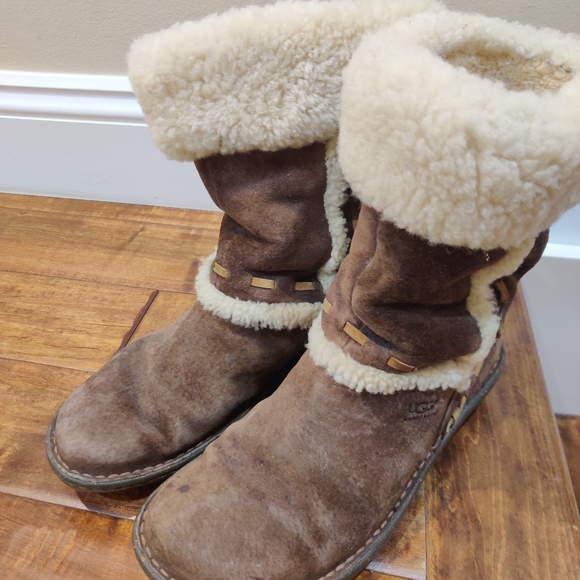 UGG leather rain/winter boots - Picture 1 of 7